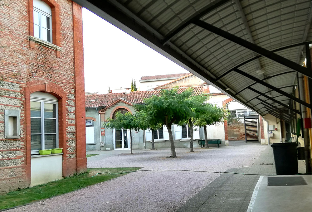 Manufacture des cierges cour intérieure quartier Saint-Cyprien Toulouse